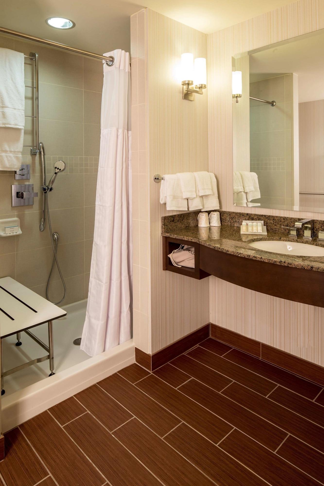 Hilton Garden Inn Uniontown Exterior photo