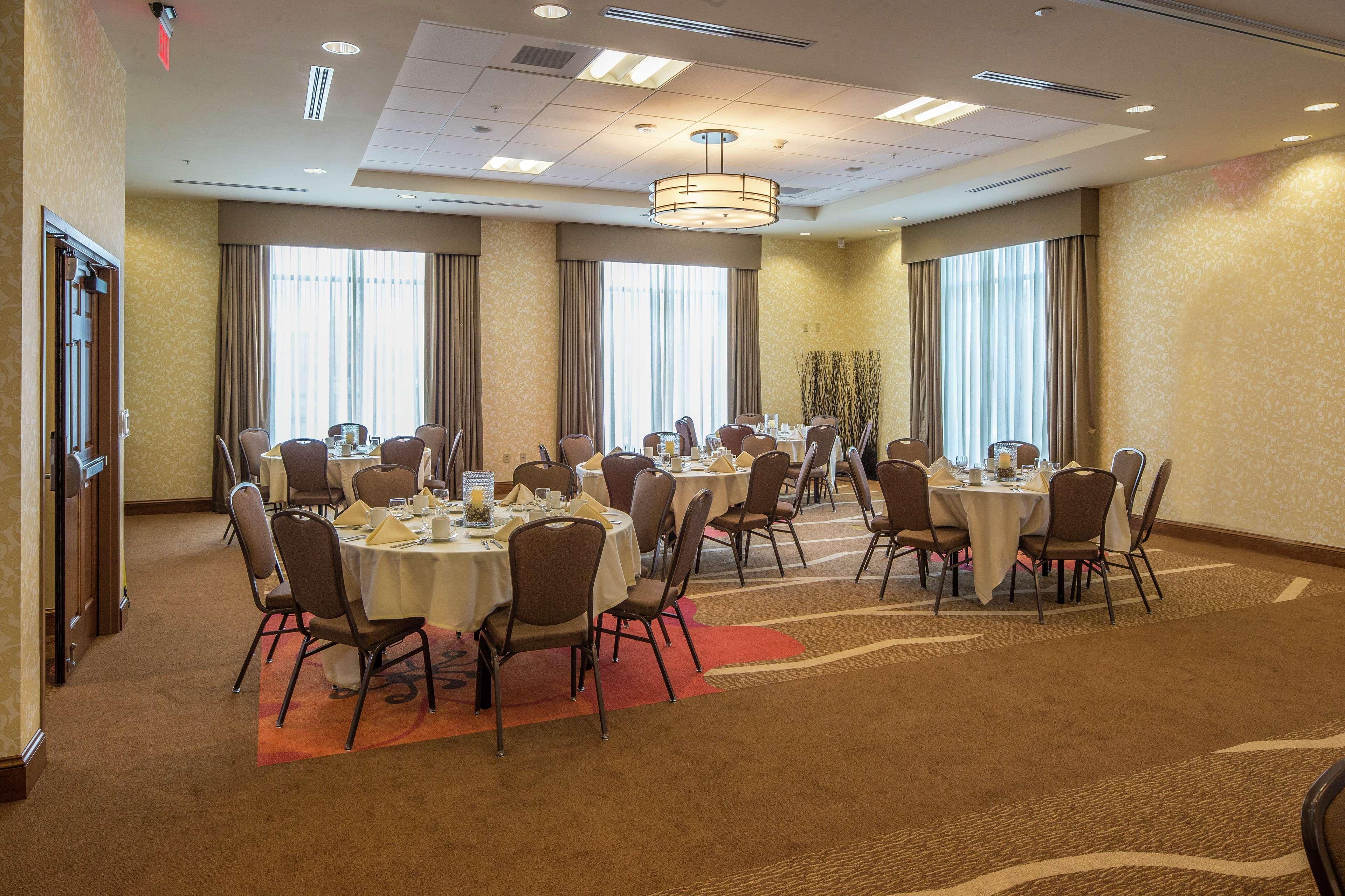 Hilton Garden Inn Uniontown Exterior photo
