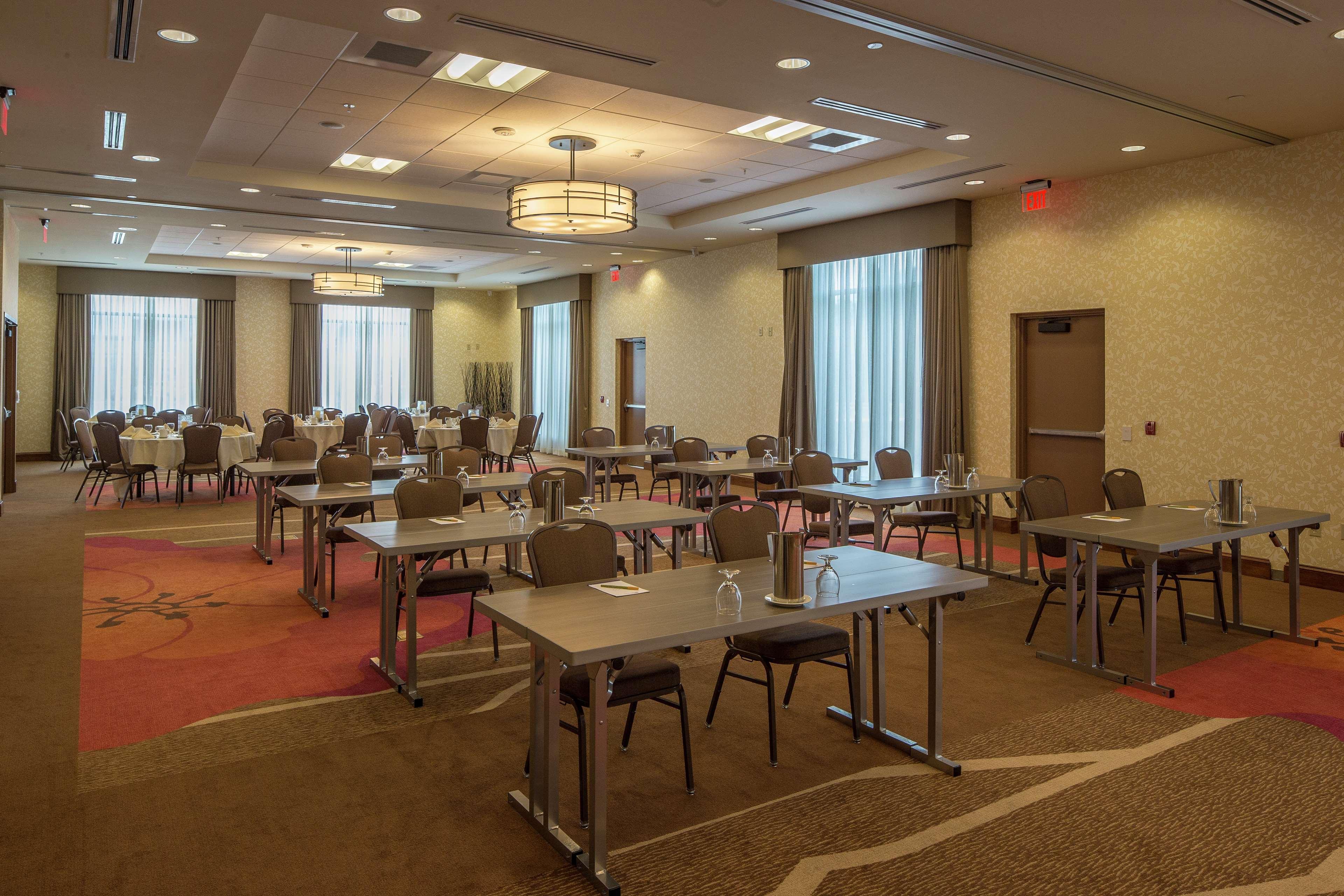 Hilton Garden Inn Uniontown Exterior photo