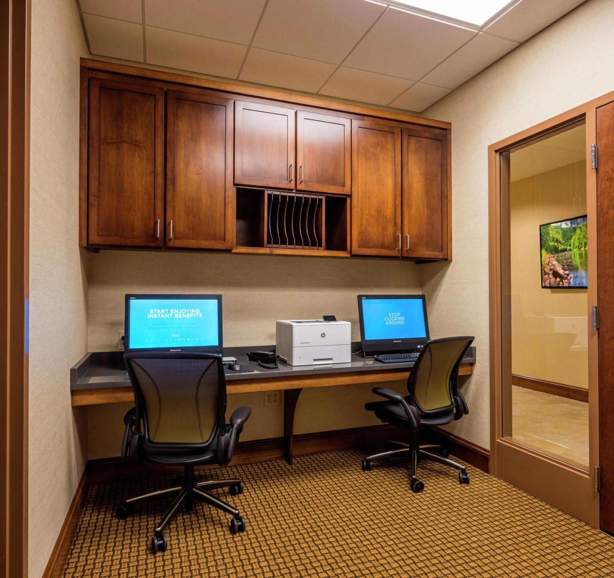 Hilton Garden Inn Uniontown Exterior photo