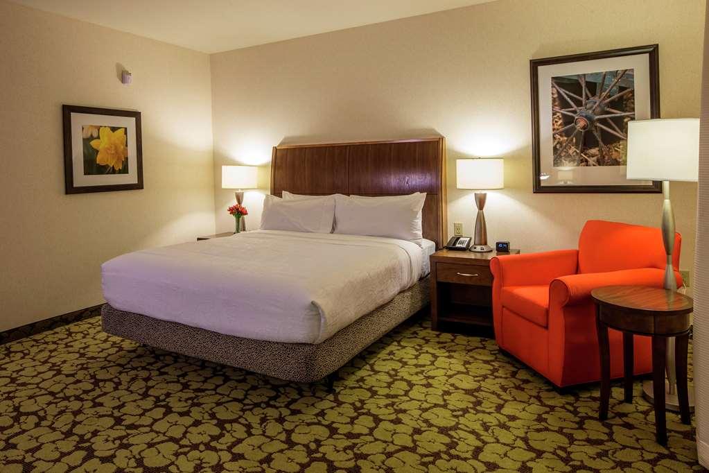Hilton Garden Inn Uniontown Room photo